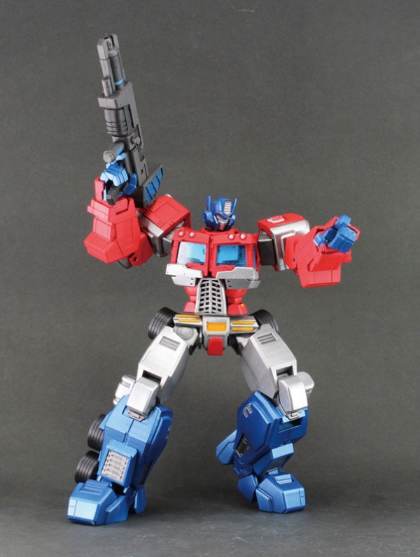 ALPHAMAX - Hero Of Steel Transformers - Convoy Robot Optimus Prime 23 cm Action Figure