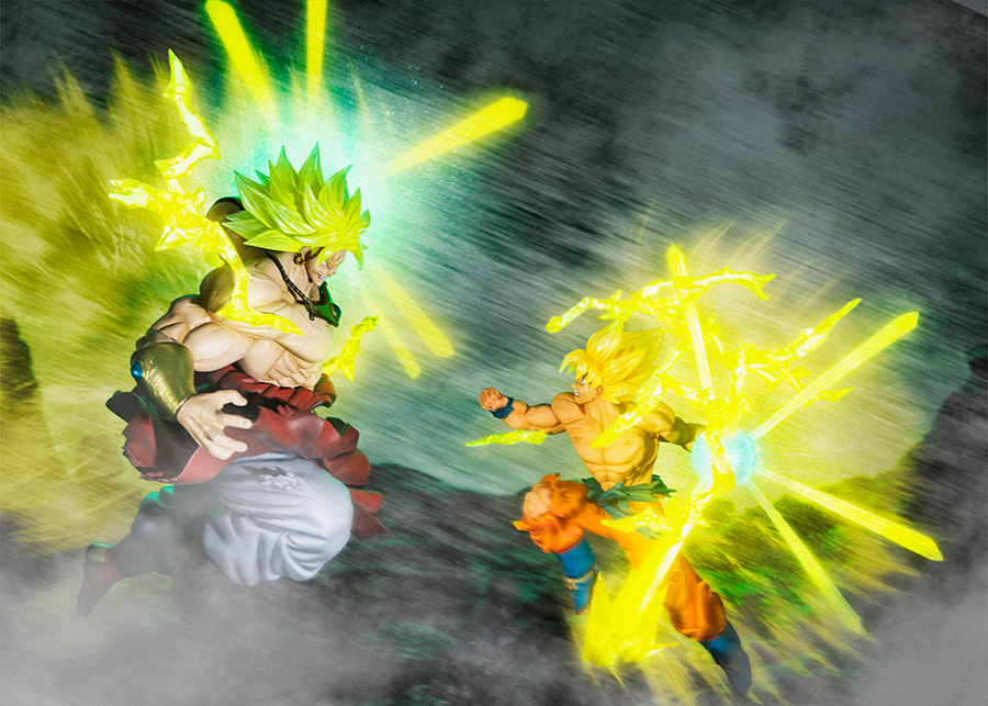 BANDAI - FiguartsZERO - Dragon Ball Z Super Saiyan Son Gokou The Burning Battles 20 cm Figure
