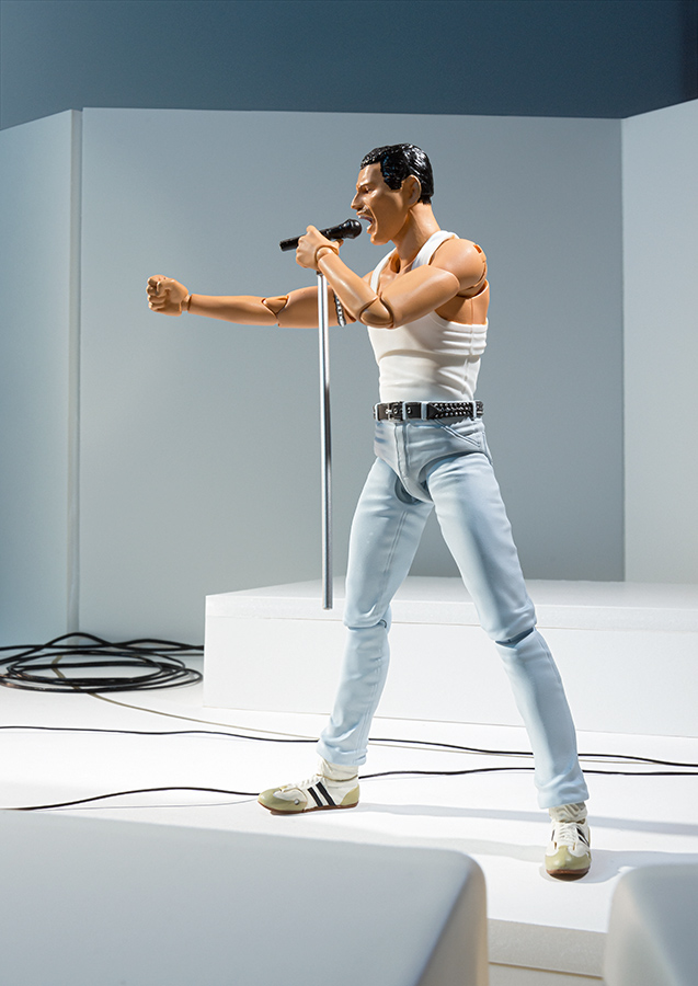BANDAI Freddie Mercury Live Aid S.H. Figuarts 16 cm Action Figure